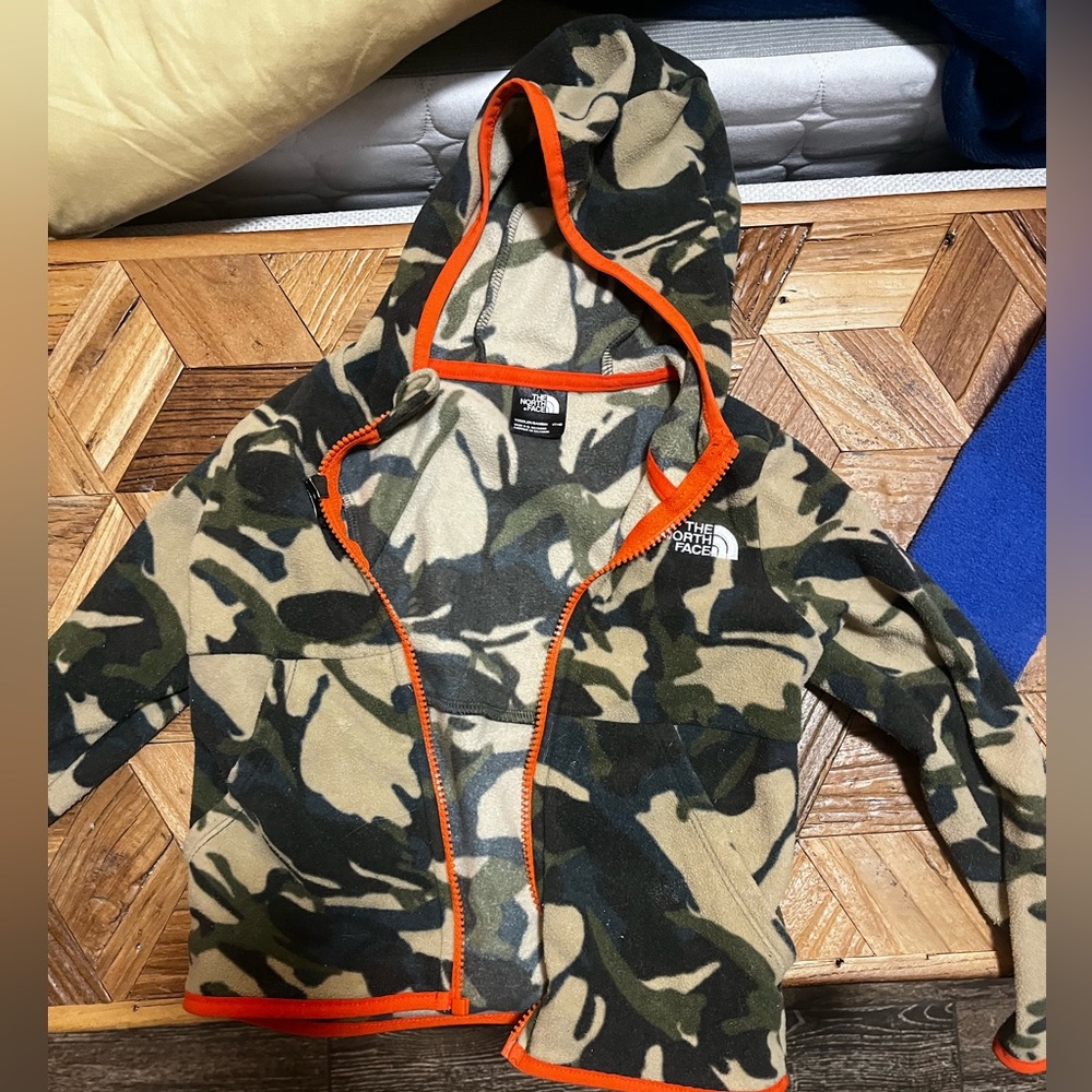 The North Face Boys size 4 jacket